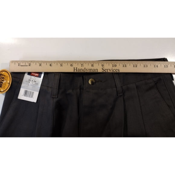 Timber Creek by Wrangler ultimate pleated khakis NWT - Picture 2 of 10